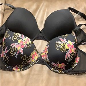 2 XOXO Bras size 40C